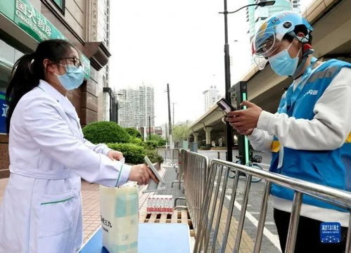 一份起送的外賣(mài) 商超解封背后的民生“毛細(xì)血管”復(fù)蘇記